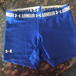 Under Armour 3” heat gear booty short